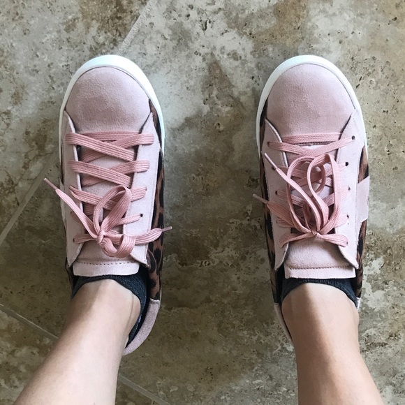 1 left💕 Pink Leopard and Star Fashion Sneakers - Picture 9 of 10